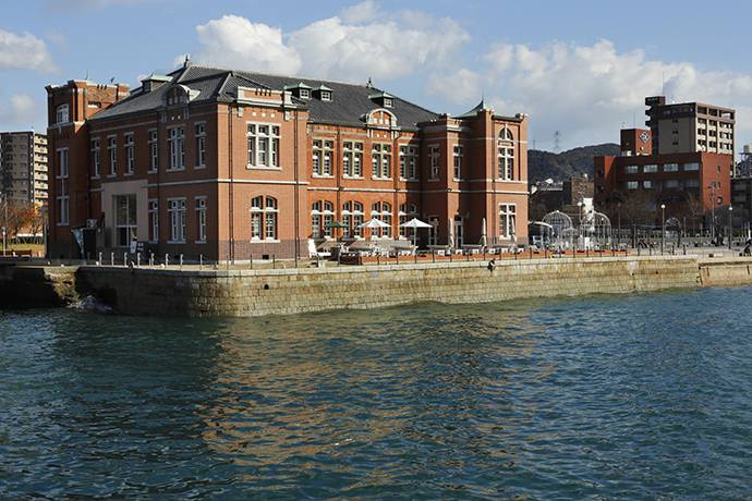 nhà máy thiết bị vệ sinh toto