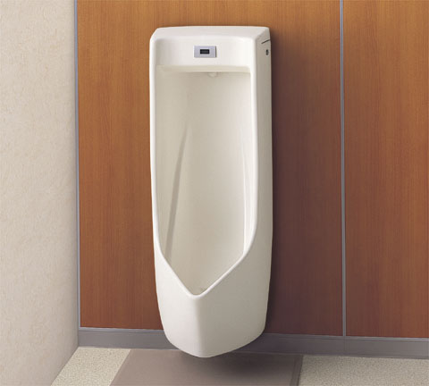 Sử dụng bồn tiểu nam, vệ sinh bồn tiểu nam đúng cách