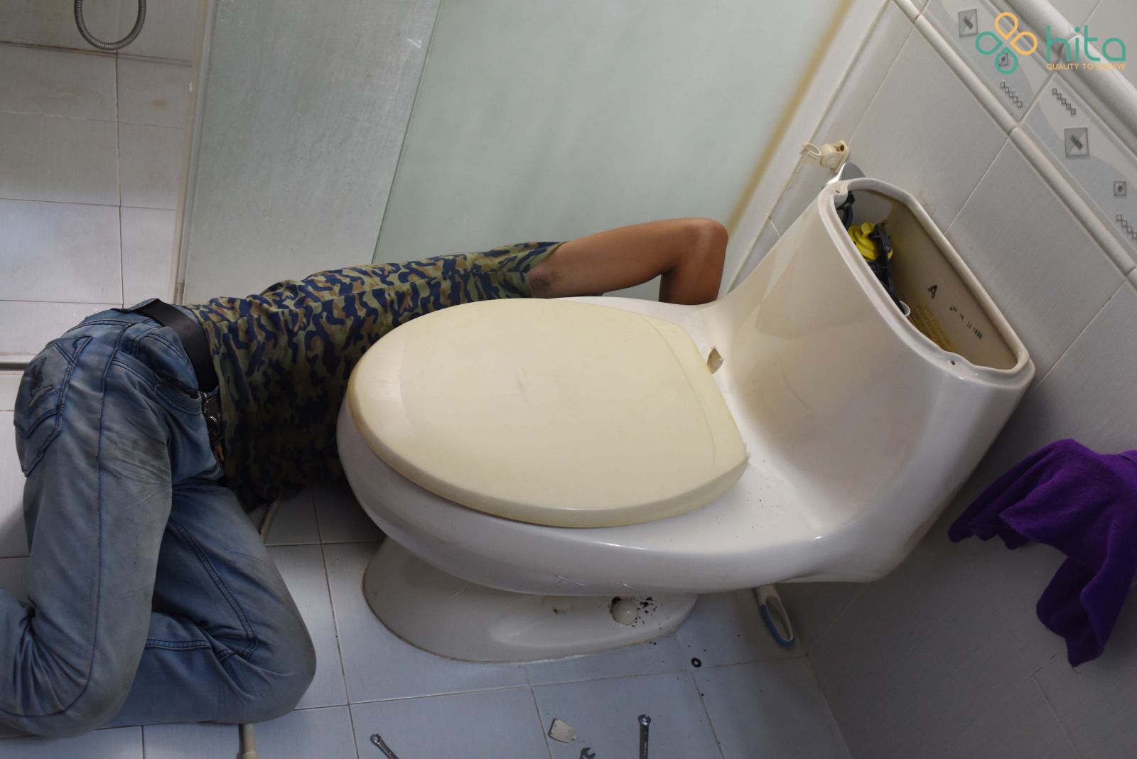 Cách lắp đặt nắp rửa điện tử