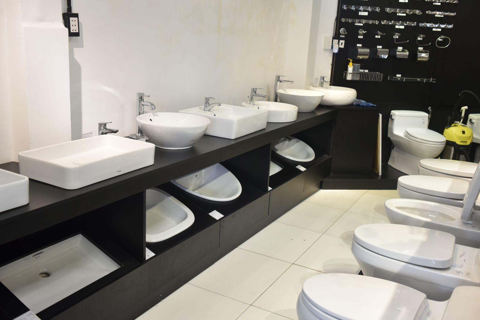 cửa hàng TOTO q8 tp.HCM