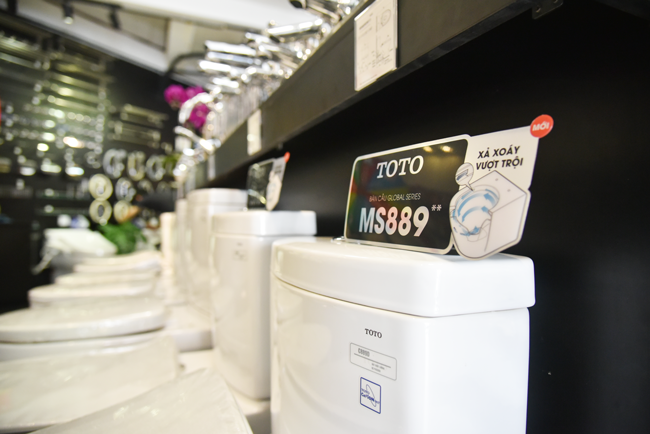 cửa hàng thiết bị vệ sinh TOTO