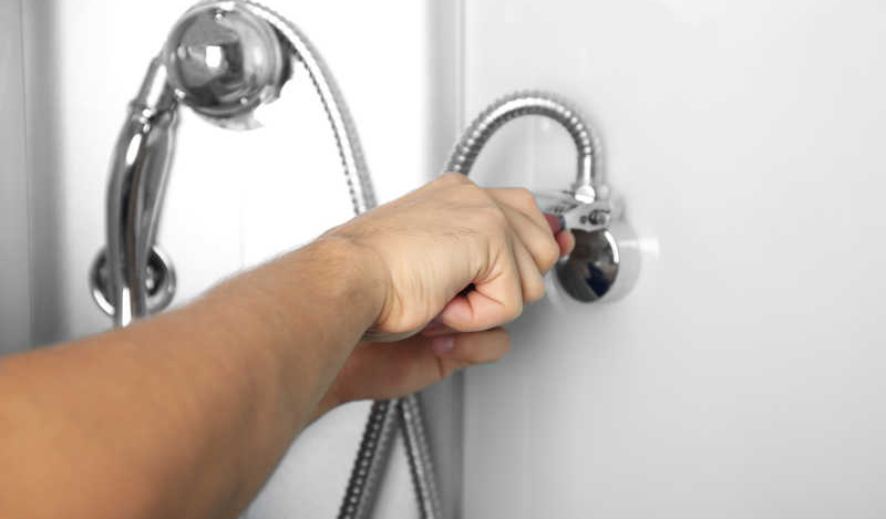 cách sửa vòi sen bị rỉ