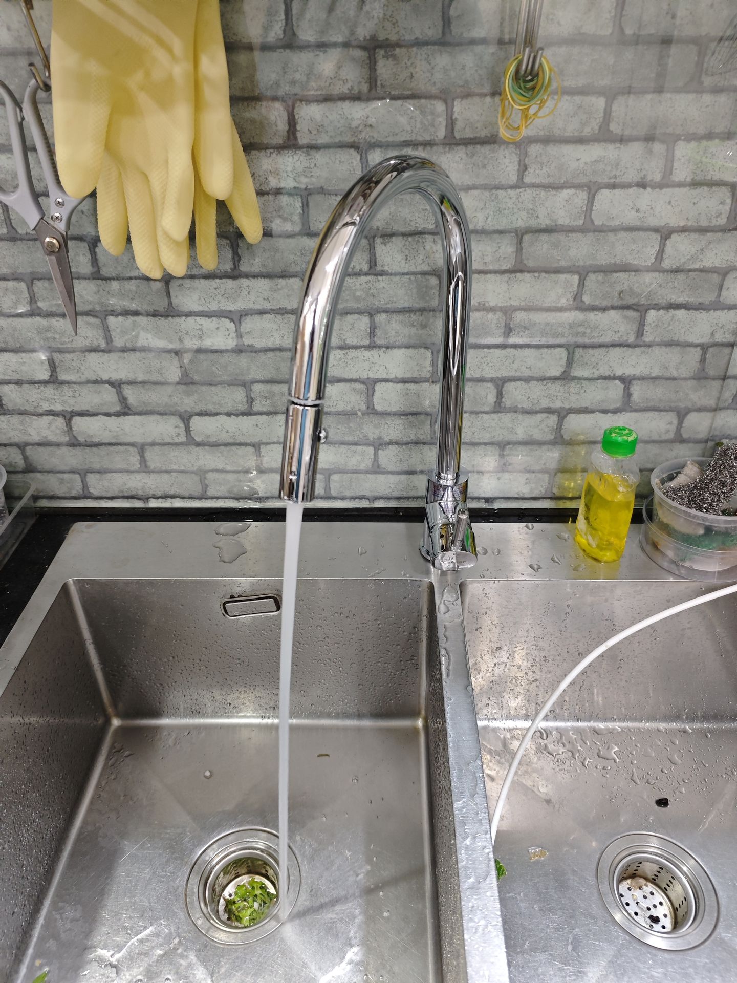 Đánh giá sản phẩm Vòi bếp dây rút lạnh Caesar K079C