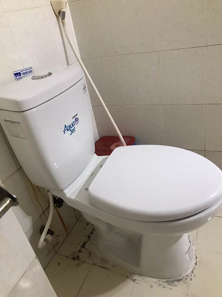 Đánh giá sản phẩm Bồn cầu 2 khối Caesar CT1325 nắp thường