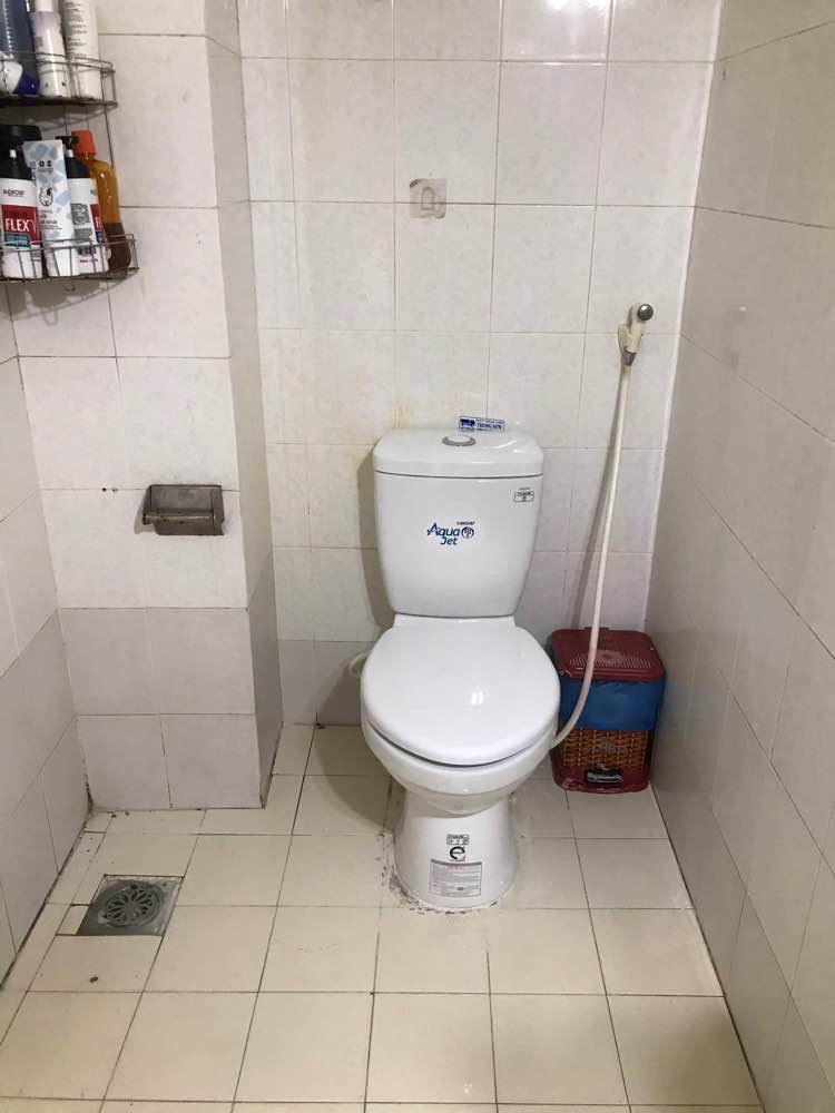 Đánh giá sản phẩm Bồn cầu 2 khối Caesar CT1325 nắp thường