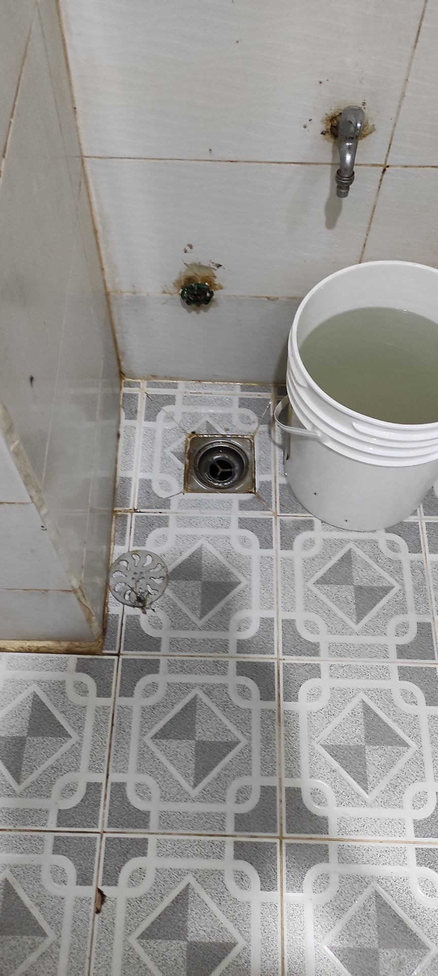 Đánh giá sản phẩm Phễu thoát sàn HITA inox 304 HN051T2