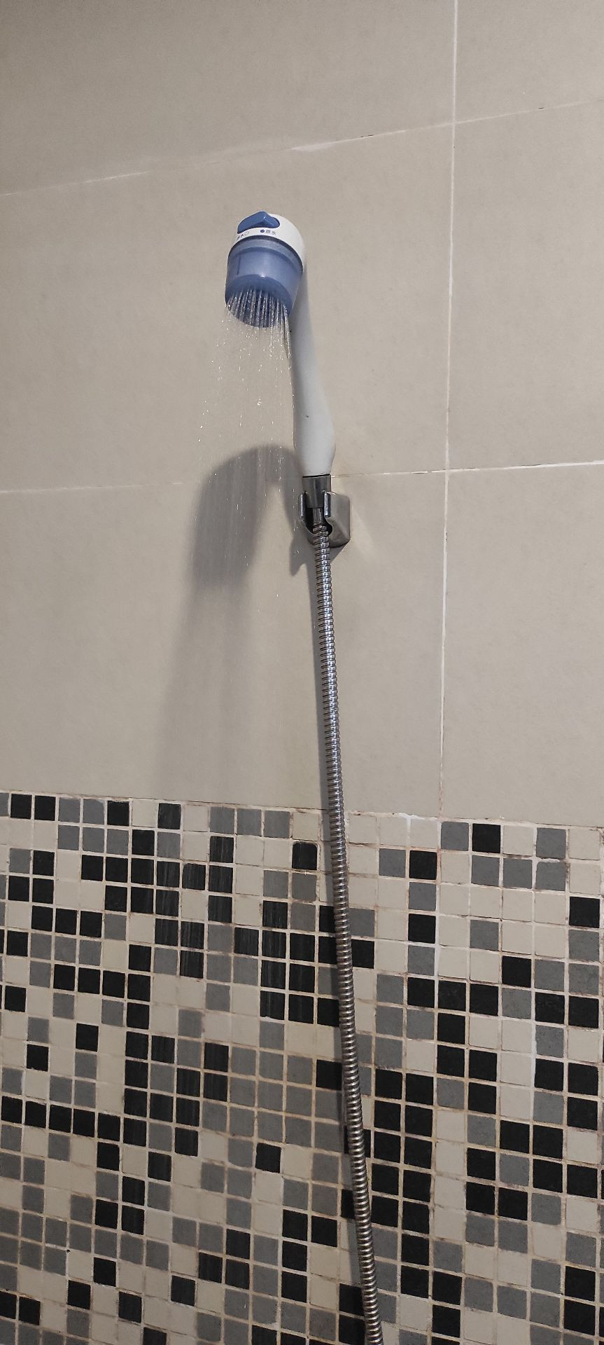 Đánh giá sản phẩm Thiết bị lọc nước vòi sen tắm Mitsubishi Cleansui ES201W