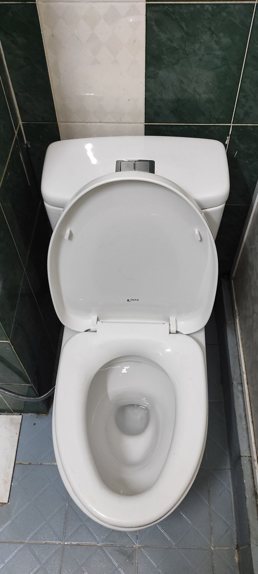 Đánh giá sản phẩm Bồn cầu 2 khối INAX AC-504VAN (AC504VAN) nắp đóng êm