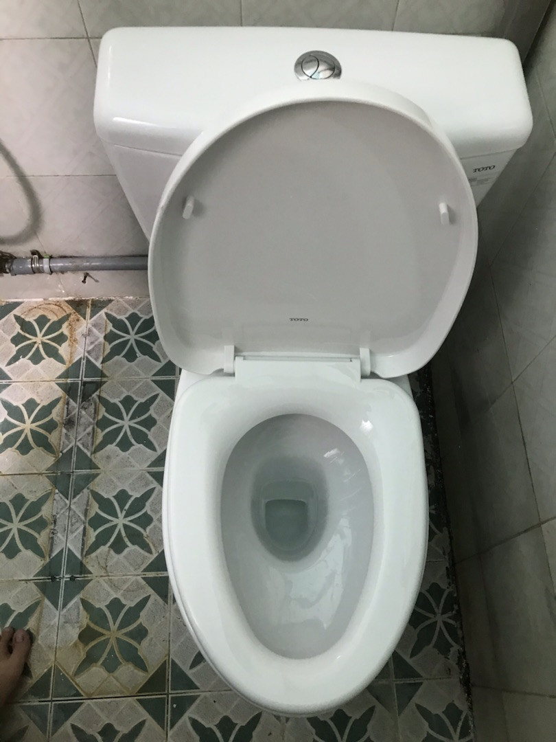 Đánh giá sản phẩm Bồn cầu 2 khối TOTO CS300DT3Y1 nắp đóng êm TC385VS