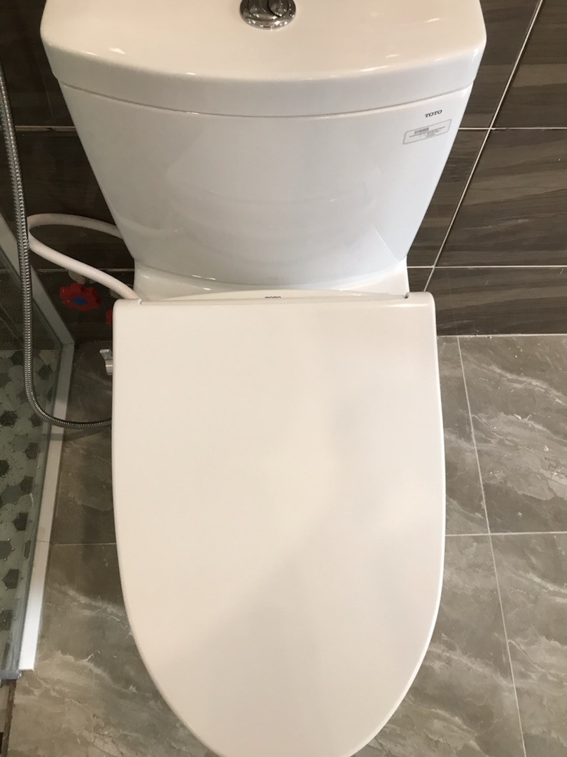 Đánh giá sản phẩm Bồn cầu TOTO CS769DRE4 2 khối nắp rửa cơ TCW1211A