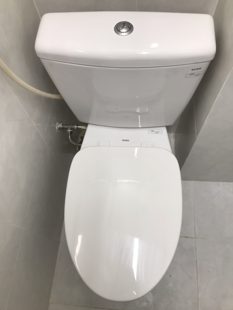 Đánh giá sản phẩm Bồn cầu 2 khối TOTO CS300DT3Y1 nắp đóng êm TC385VS