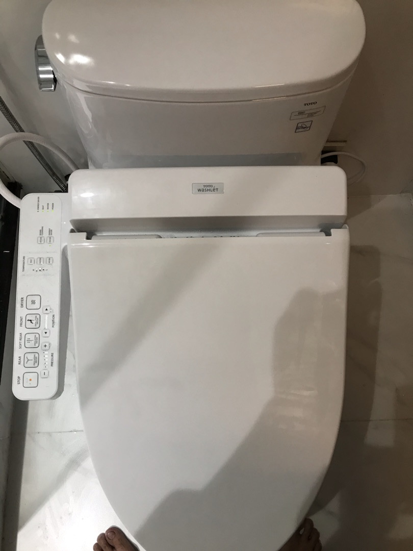 Đánh giá sản phẩm Nắp rửa điện tử TOTO TCF6631A (W7)