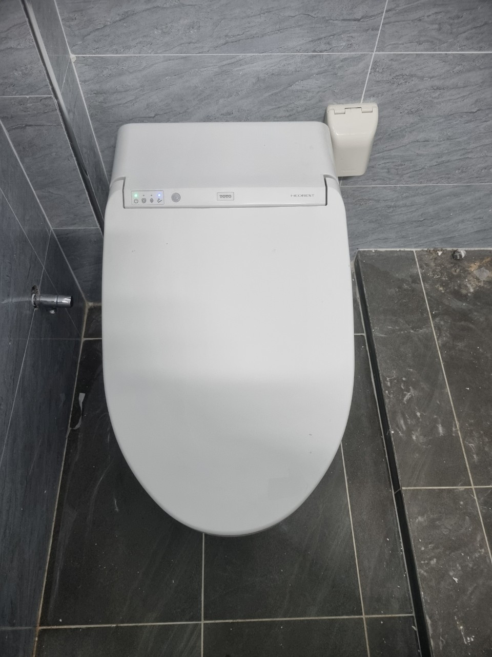 Đánh giá sản phẩm Bồn cầu thông minh Neorest DH TOTO CS988VT TCF9575Z T53P100VR