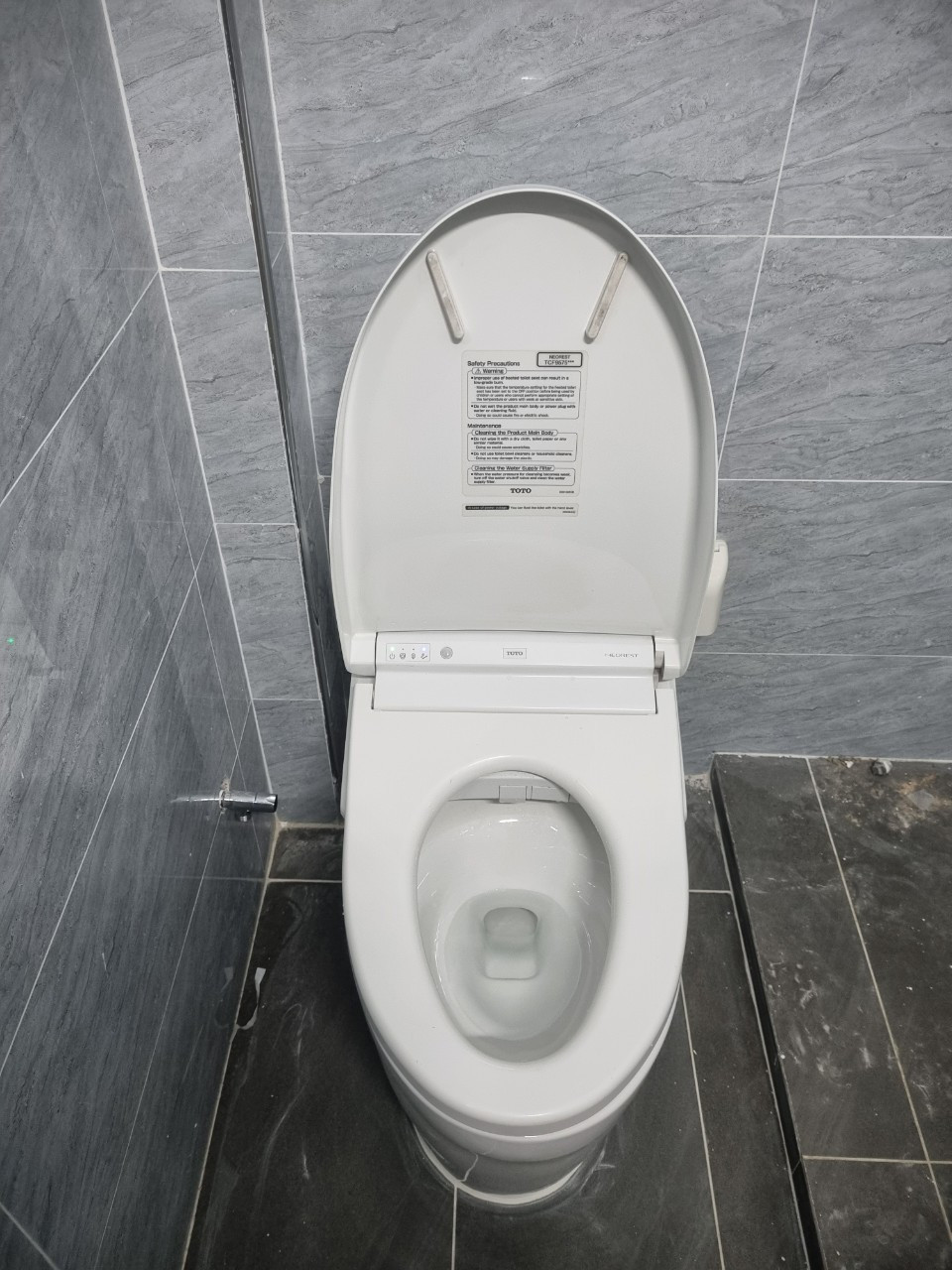 Đánh giá sản phẩm Bồn cầu thông minh Neorest DH TOTO CS988VT TCF9575Z T53P100VR