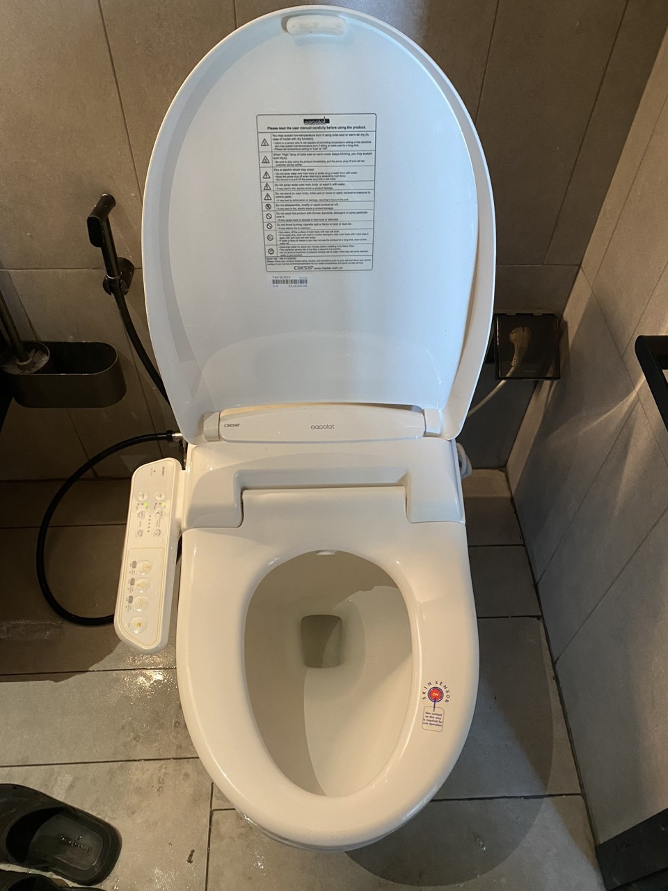 Đánh giá sản phẩm Nắp rửa điện tử Caesar TAF400H (TAF400H-PW)