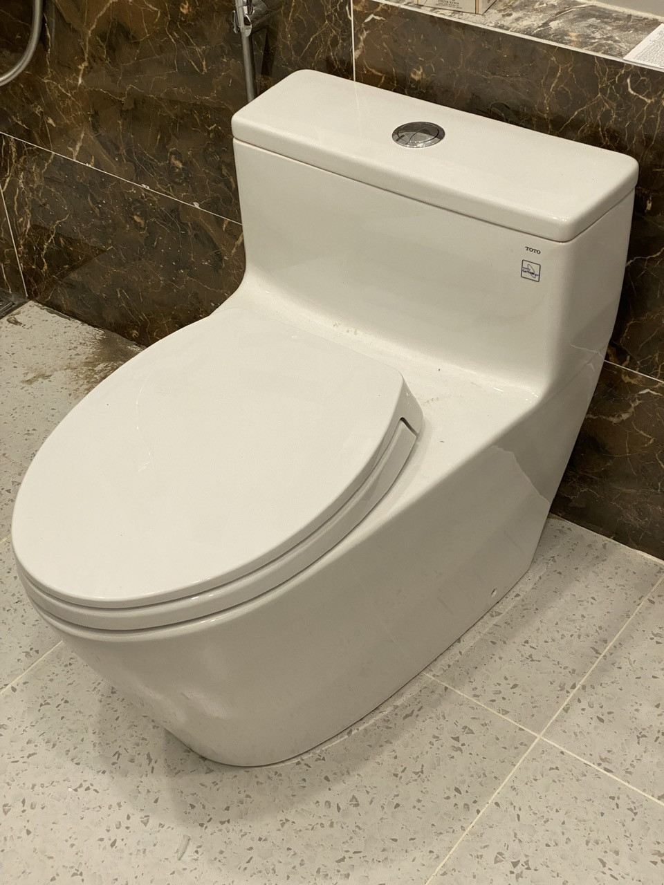 Đánh giá sản phẩm Bồn cầu 1 khối TOTO MS625DT2 nắp đóng êm TC393VS