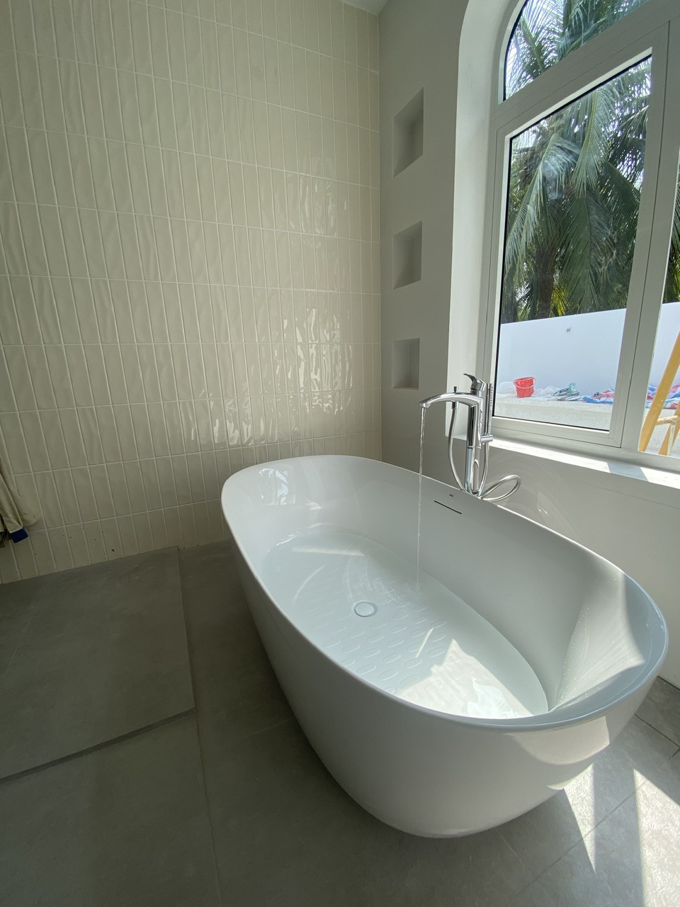 Đánh giá sản phẩm Bồn tắm đặt sàn 1m7 INAX BF-1760V (BF1760V) chống trượt