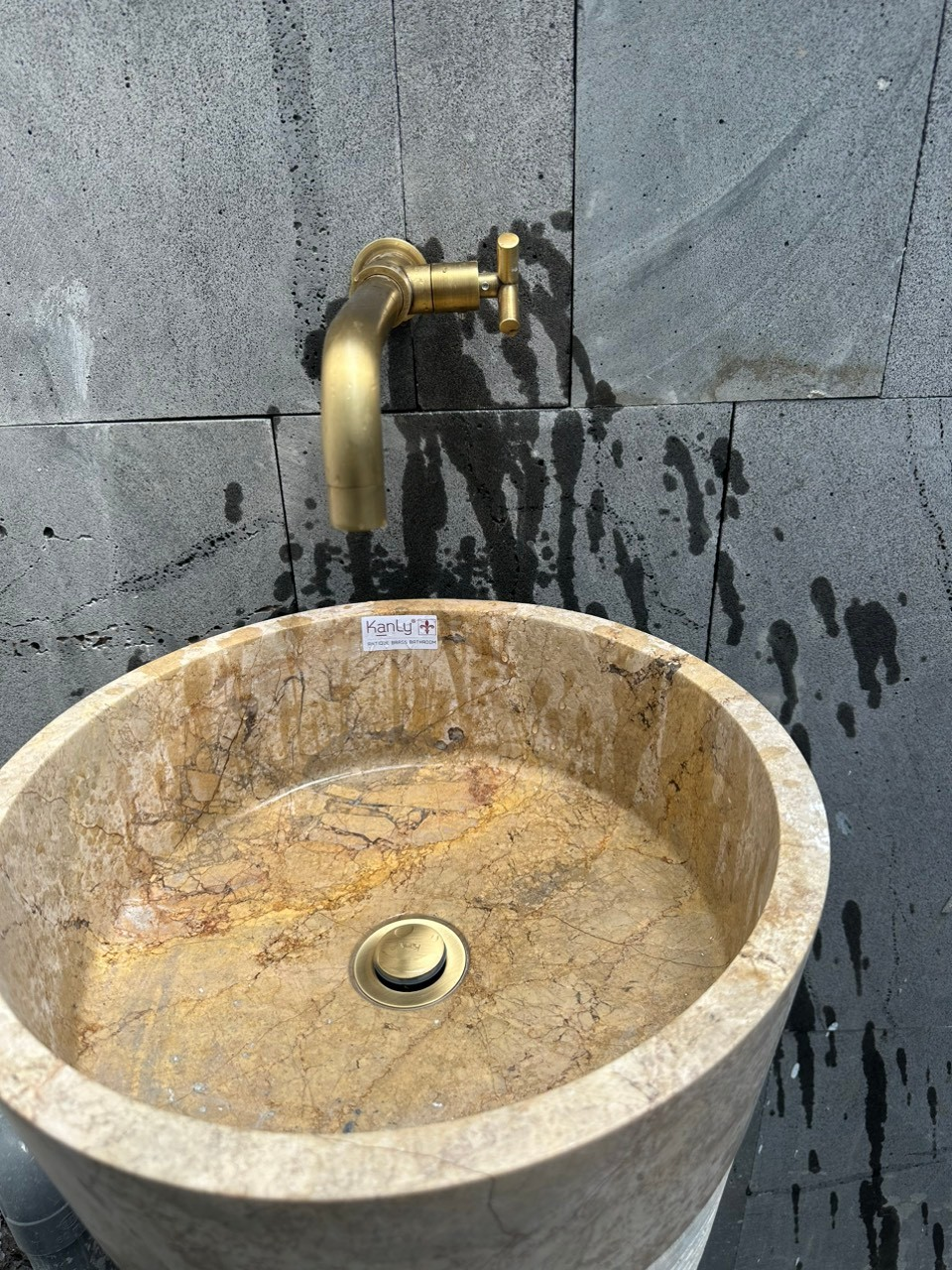 Đánh giá sản phẩm Vòi âm tường lạnh bằng đồng Kanly GCT11