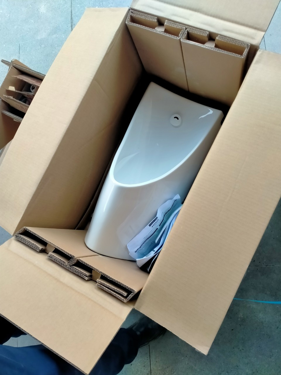 Đánh giá sản phẩm Bồn tiểu nam TOTO USWN902ASV treo tường