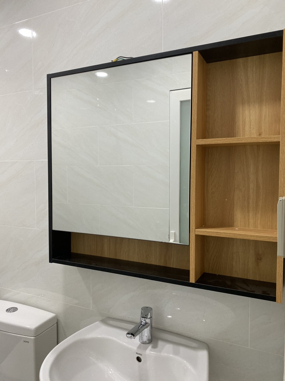 Đánh giá sản phẩm Tủ gương size 800mm MOWOEN MW6968-80M