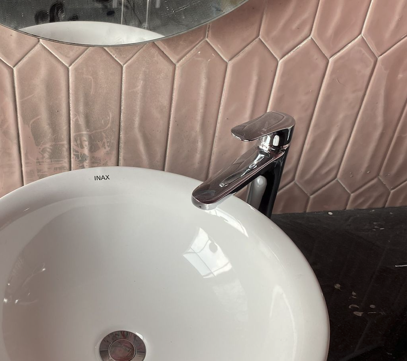 Đánh giá sản phẩm Vòi lavabo lạnh thân cao INAX LFV-22SH (LFV22SH)