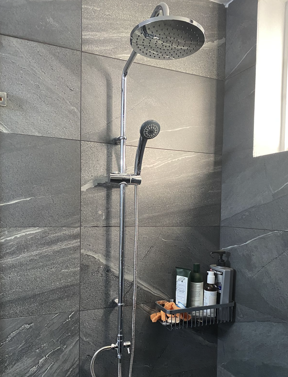 Đánh giá sản phẩm Sen cây tắm đứng tách rời INAX BFV-CL1 (BFVCL1)