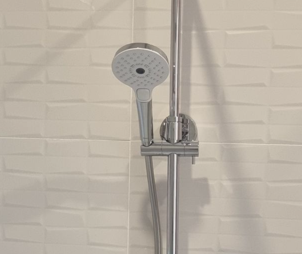 Đánh giá sản phẩm Tay sen tắm 3 chế độ TOTO TBW01010A