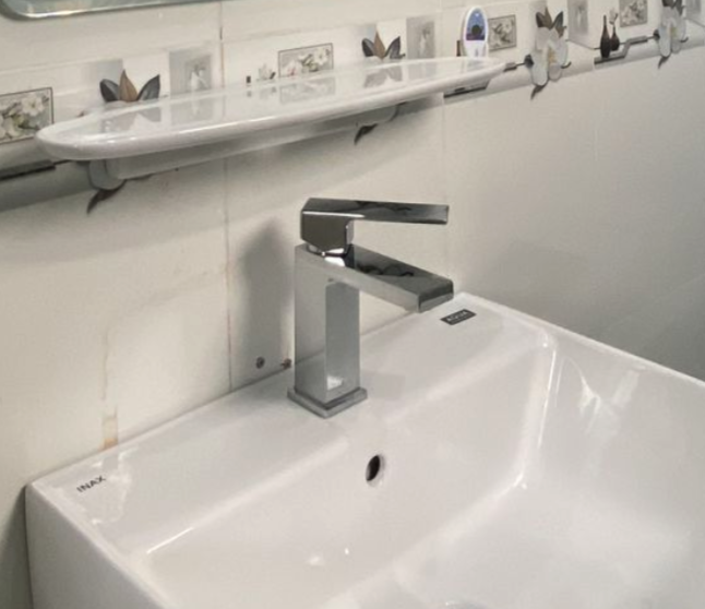 Đánh giá sản phẩm Vòi chậu lavabo nóng lạnh INAX LFV-402S (LFV402S)