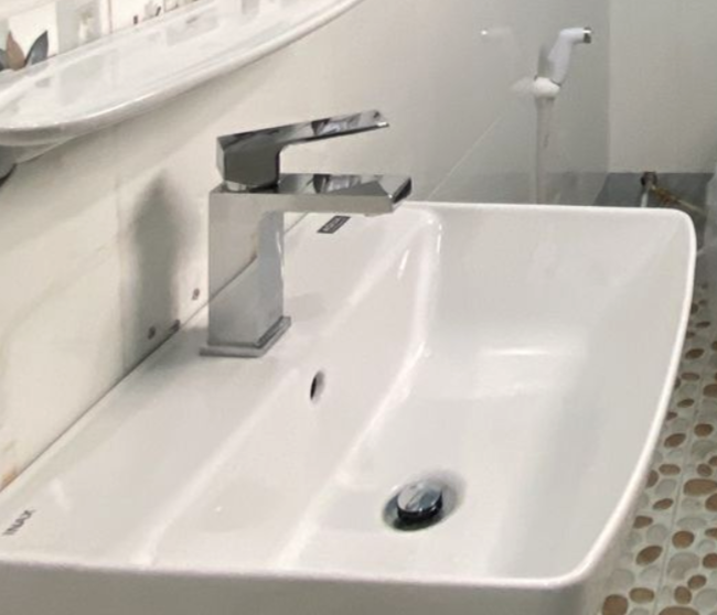 Đánh giá sản phẩm Vòi chậu lavabo nóng lạnh INAX LFV-402S (LFV402S)