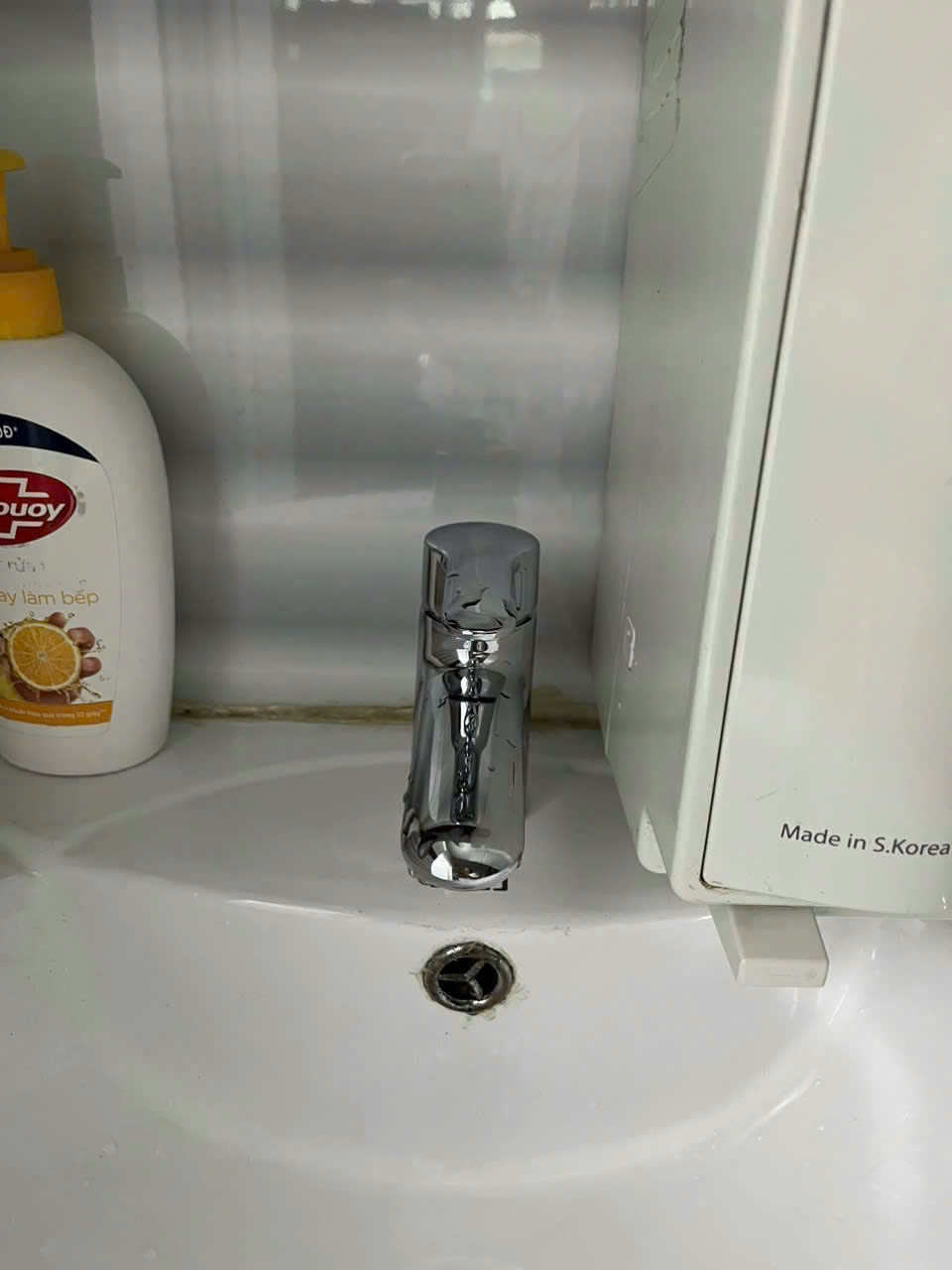 Đánh giá sản phẩm Vòi lavabo lạnh TOTO TVLC101NSR