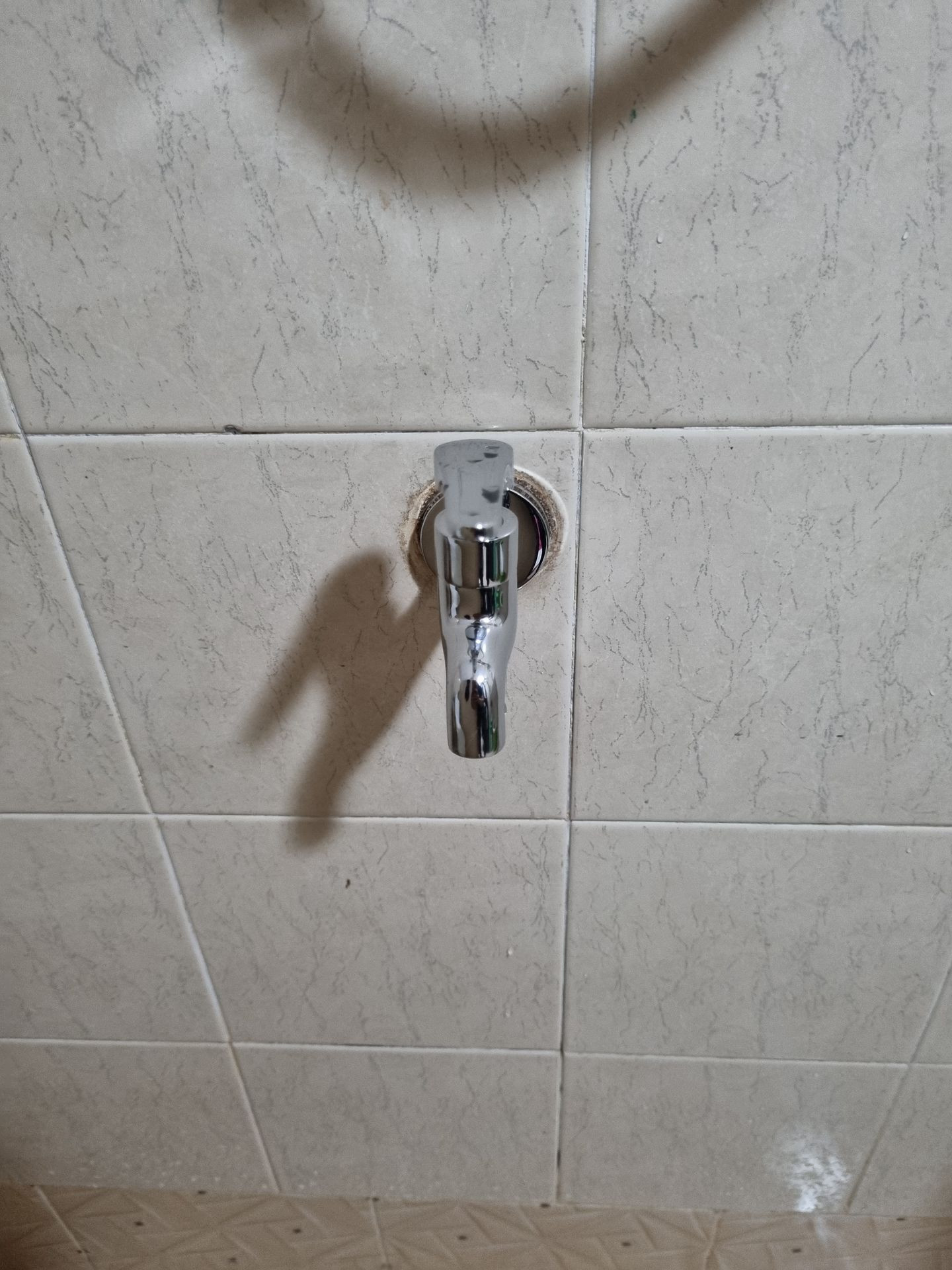 Đánh giá sản phẩm Vòi lạnh gắn tường COTTO CT1252(HM) Candle