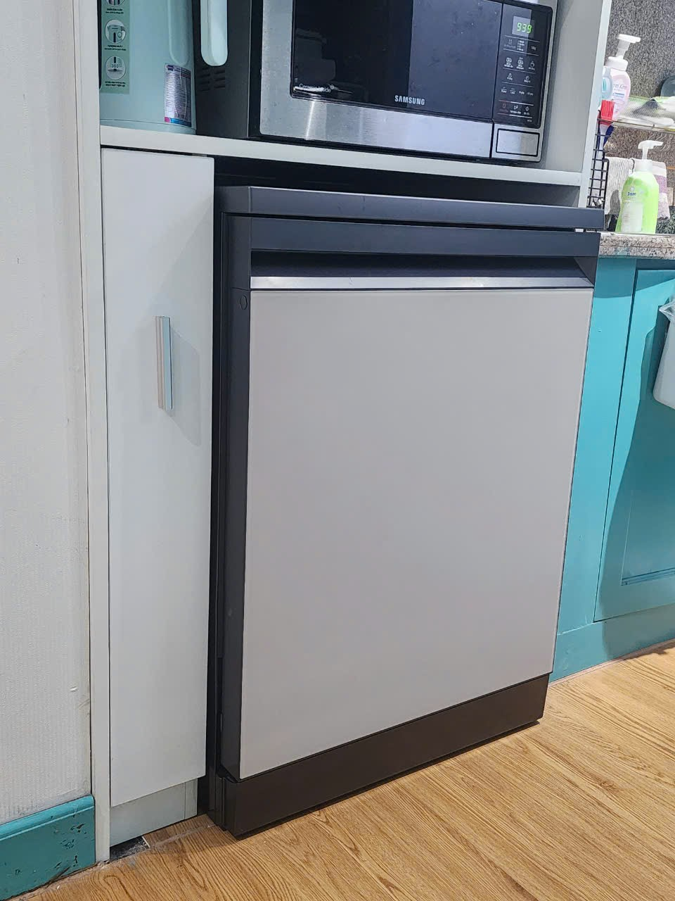 Đánh giá sản phẩm Máy rửa chén Samsung Bespoke hệ thống rửa xoáy kép Water Jet Clean DW60CB750FAPSV