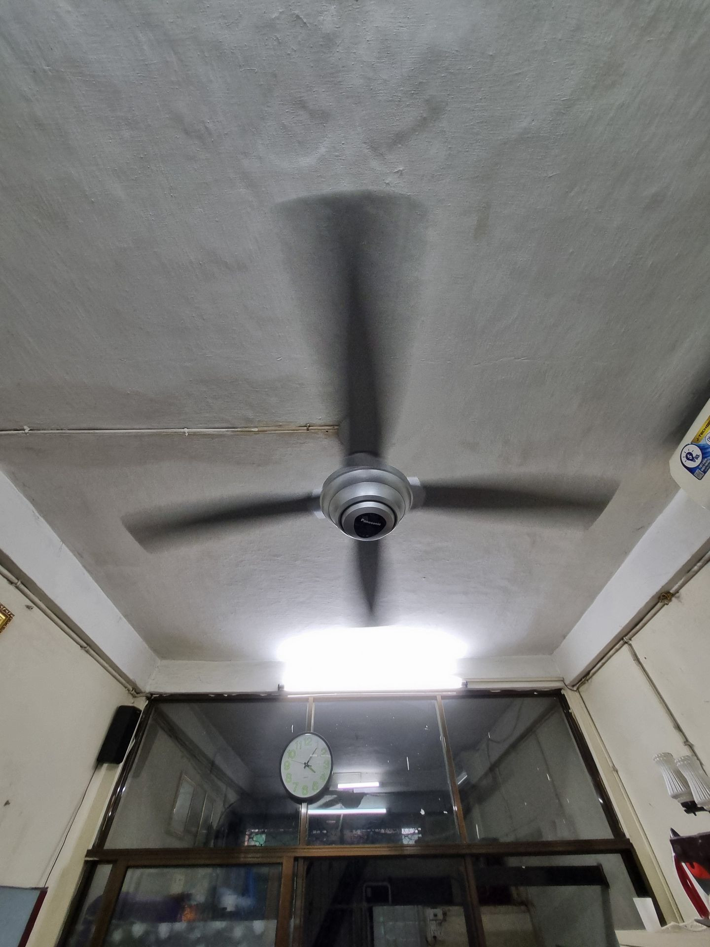 Đánh giá sản phẩm Quạt trần 4 cánh điều khiển từ xa Panasonic F-56MZG-GO