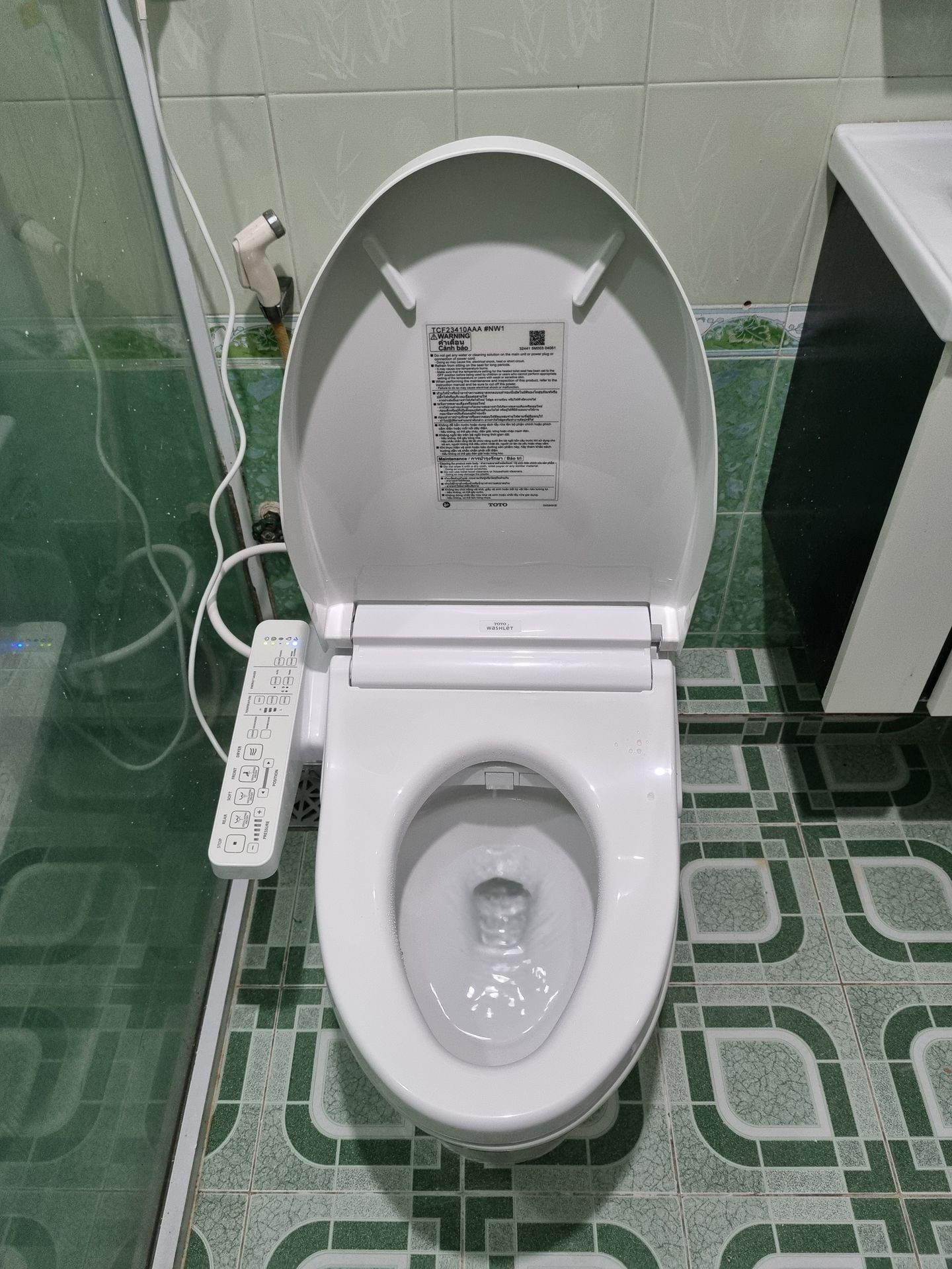 Đánh giá sản phẩm Bồn cầu TOTO MS188VKW16 T53P100VR 1 khối nắp điện tử Washlet C2 TCF23410AAA