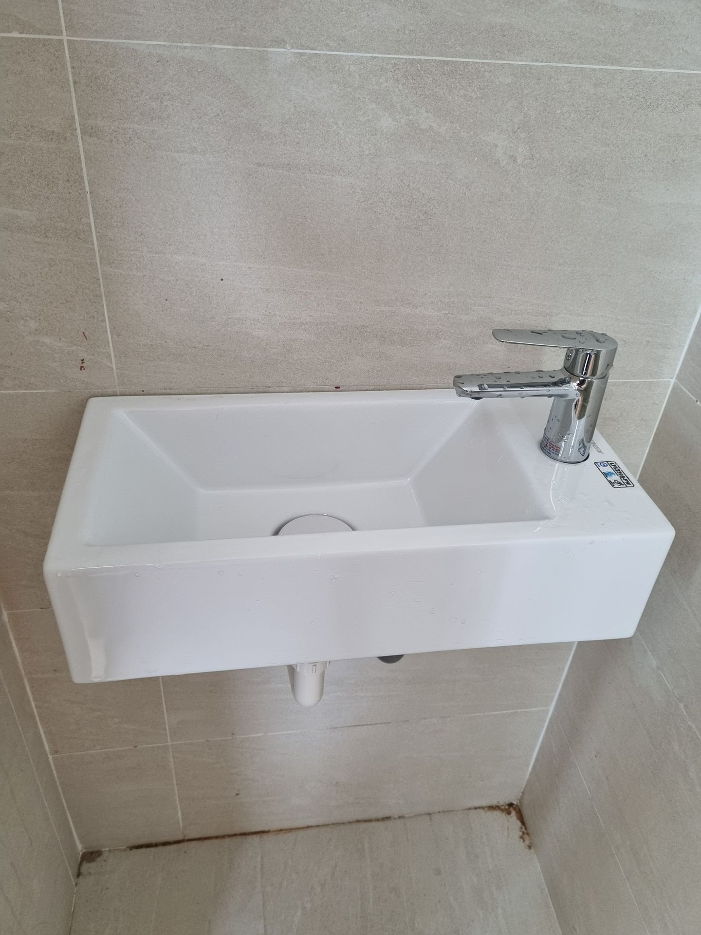 Đánh giá sản phẩm Chậu lavabo đặt bàn Caesar LF5239S