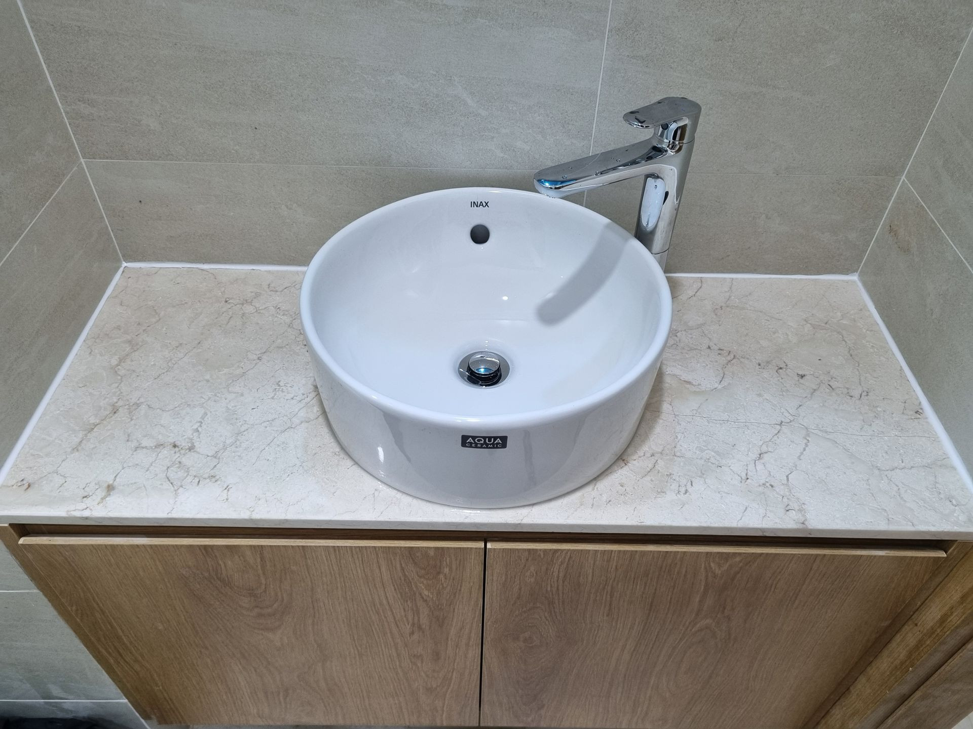Đánh giá sản phẩm Chậu rửa lavabo đặt bàn INAX AL-295V (AL295V) men Aqua Ceramic