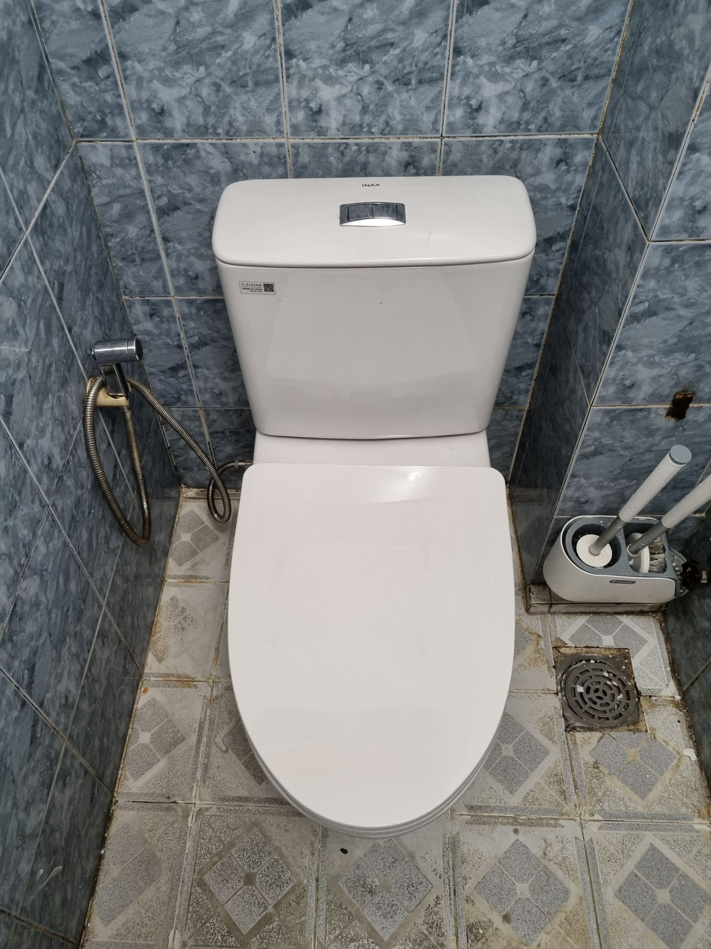 Đánh giá sản phẩm Bồn cầu 2 khối INAX C-514VAN (C514VAN) nắp đóng êm