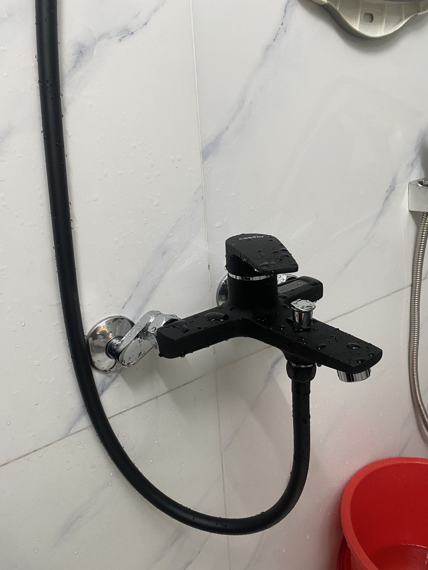 Đánh giá sản phẩm Bộ vòi sen tắm nóng lạnh Caesar S393C / CB / CW / CR / CG