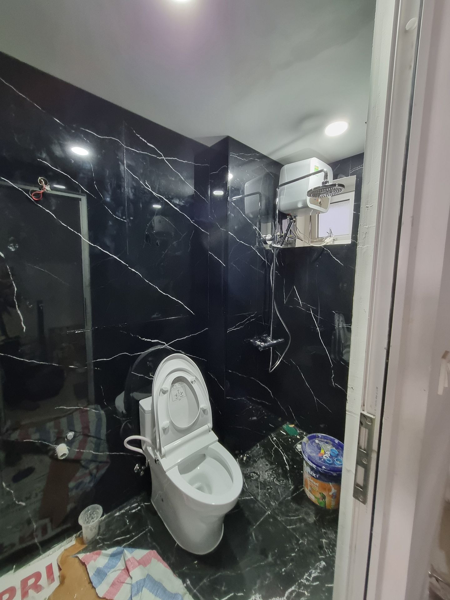 Đánh giá sản phẩm Bồn cầu TOTO MS885DE4 1 khối nắp rửa cơ TCW1211A