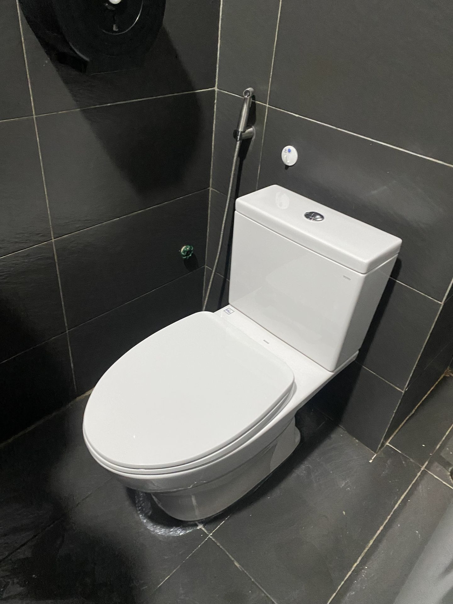 Đánh giá sản phẩm Bồn cầu 2 khối TOTO CS326DT10 nắp đóng êm TC395VS