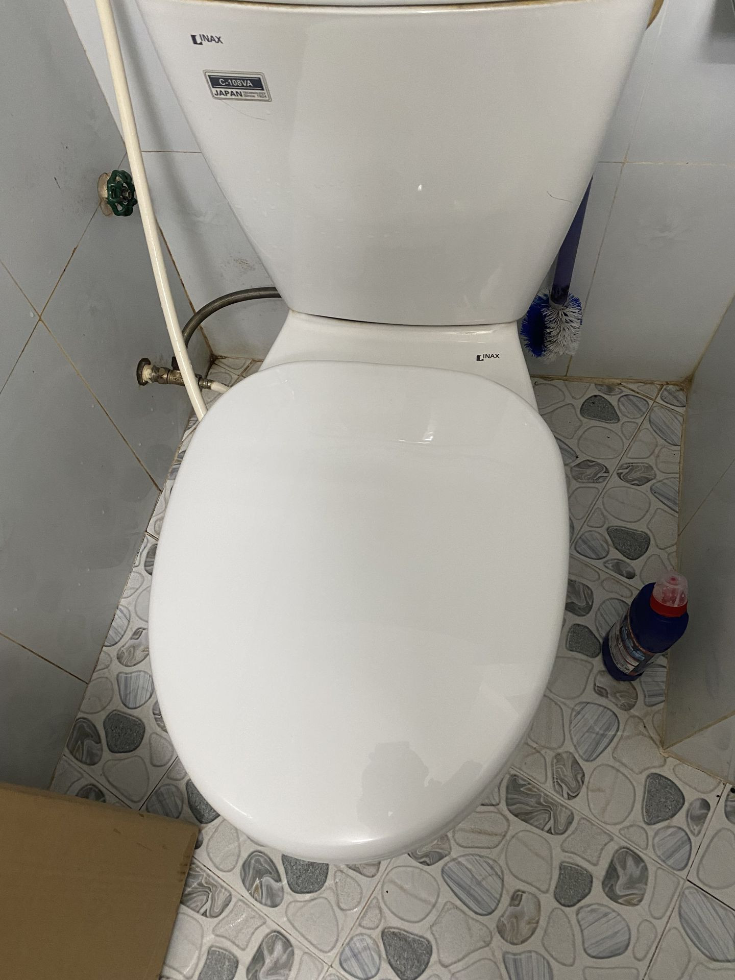 Đánh giá sản phẩm Nắp bồn cầu đóng êm INAX CF-37VSAK (CF37VSAK)