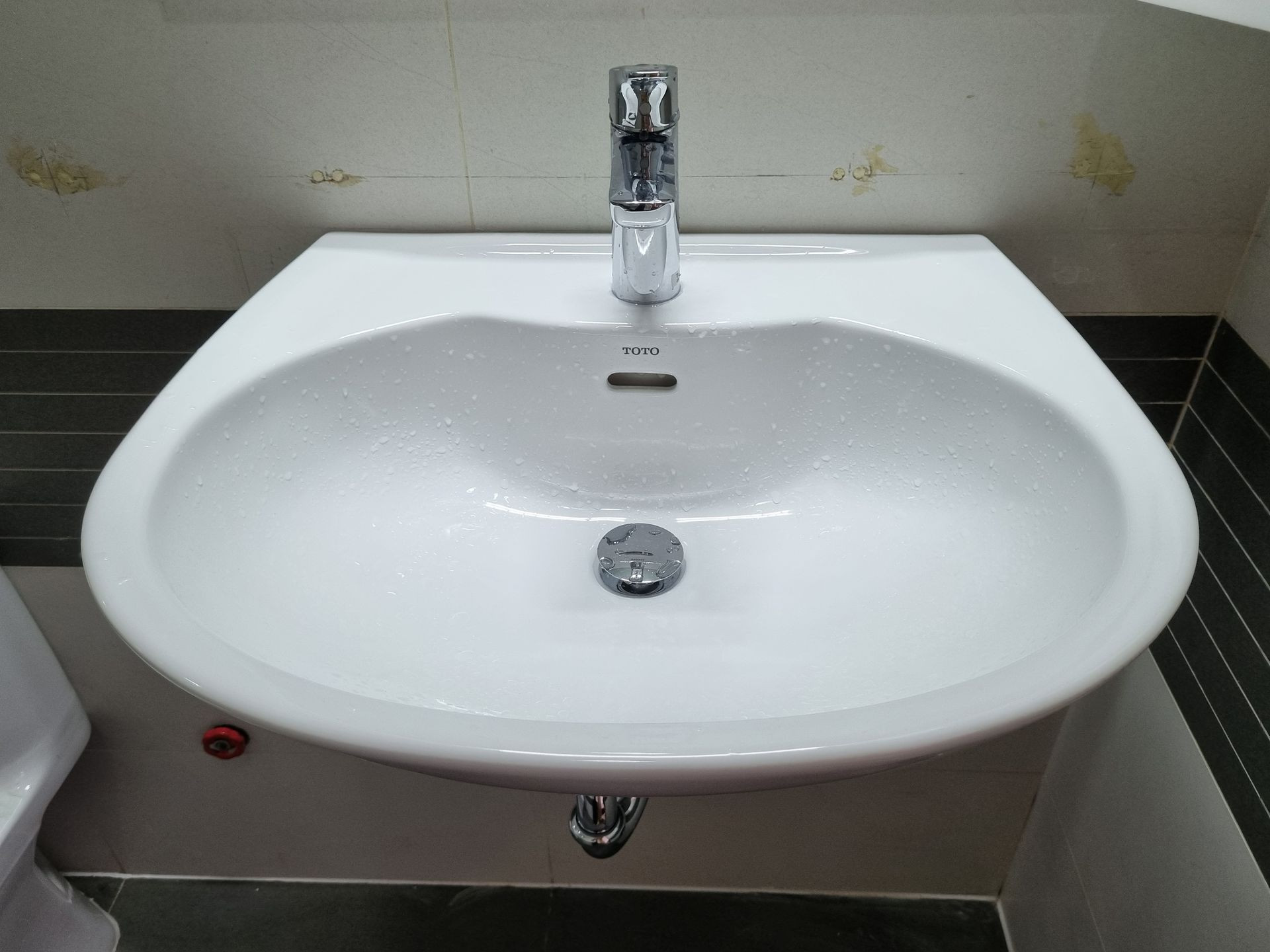 Đánh giá sản phẩm Vòi lavabo nóng lạnh GS TOTO TLG03301V