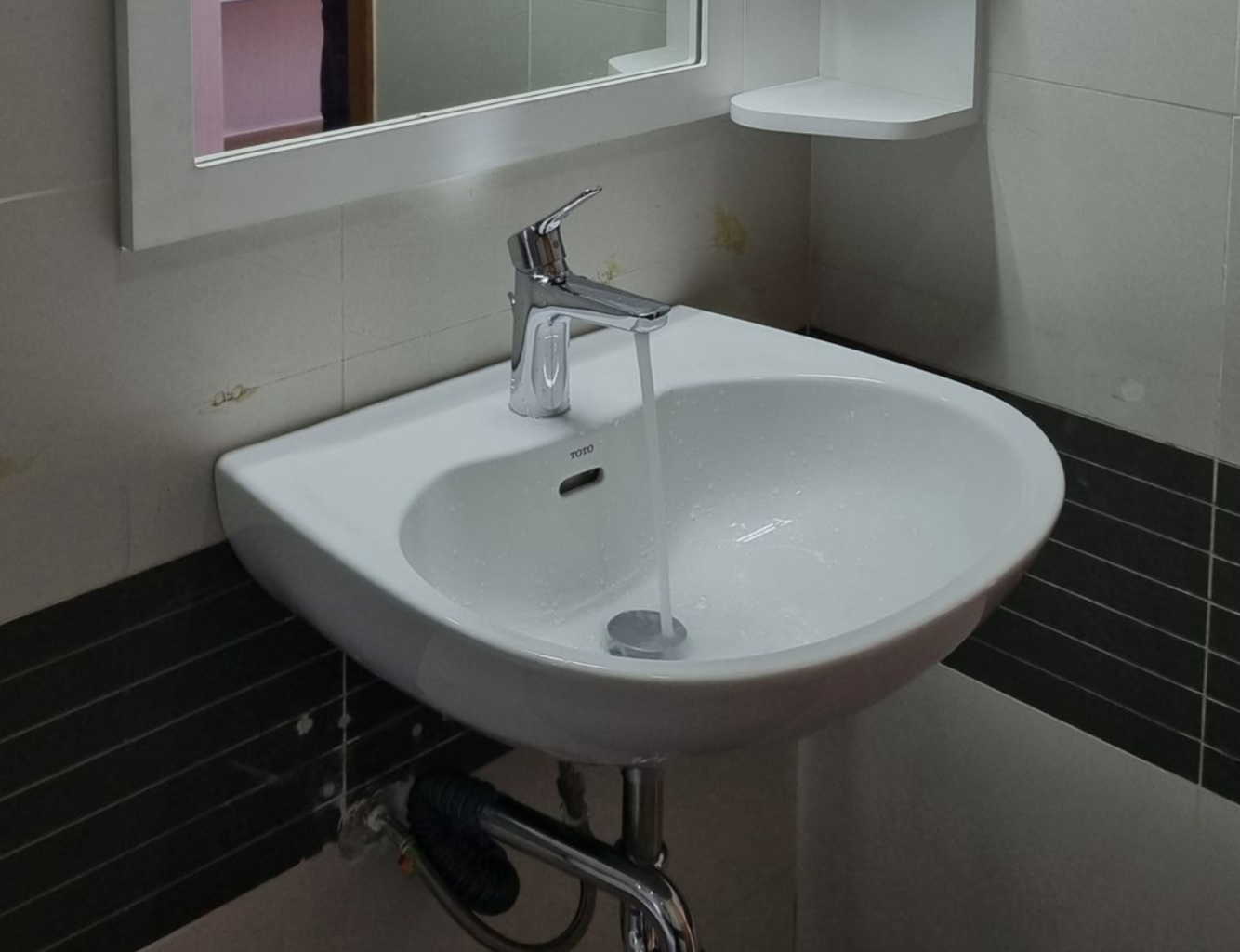 Đánh giá sản phẩm Vòi lavabo nóng lạnh GS TOTO TLG03301V