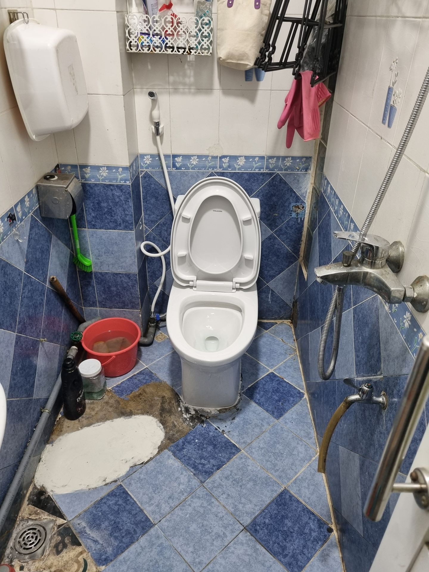 Đánh giá sản phẩm Bồn cầu 1 khối Viglacera V72-CAU nắp êm (+ vòi xịt VG826)