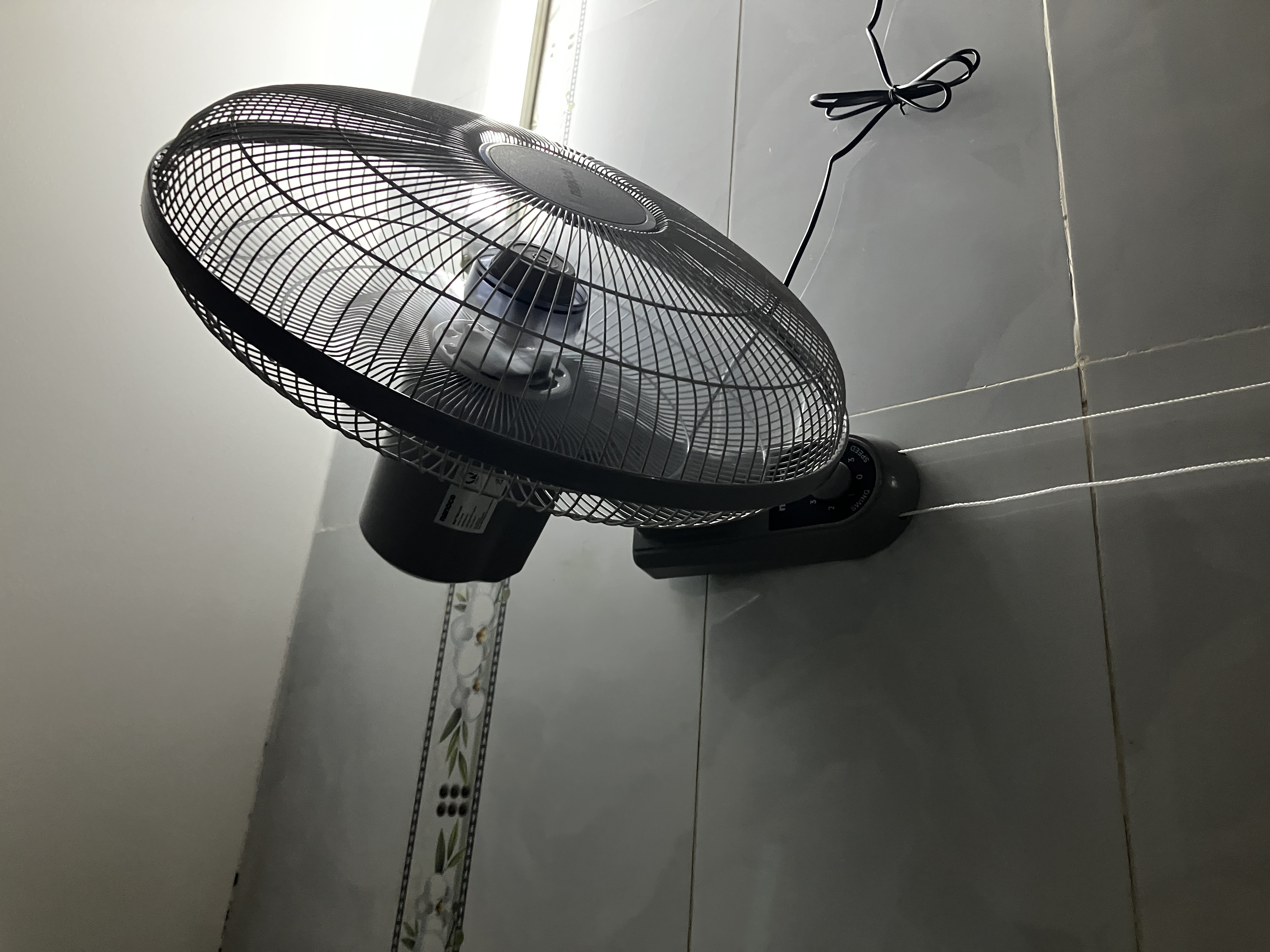 Đánh giá sản phẩm Quạt treo tường Nanoco NWF1611BL/G/BE