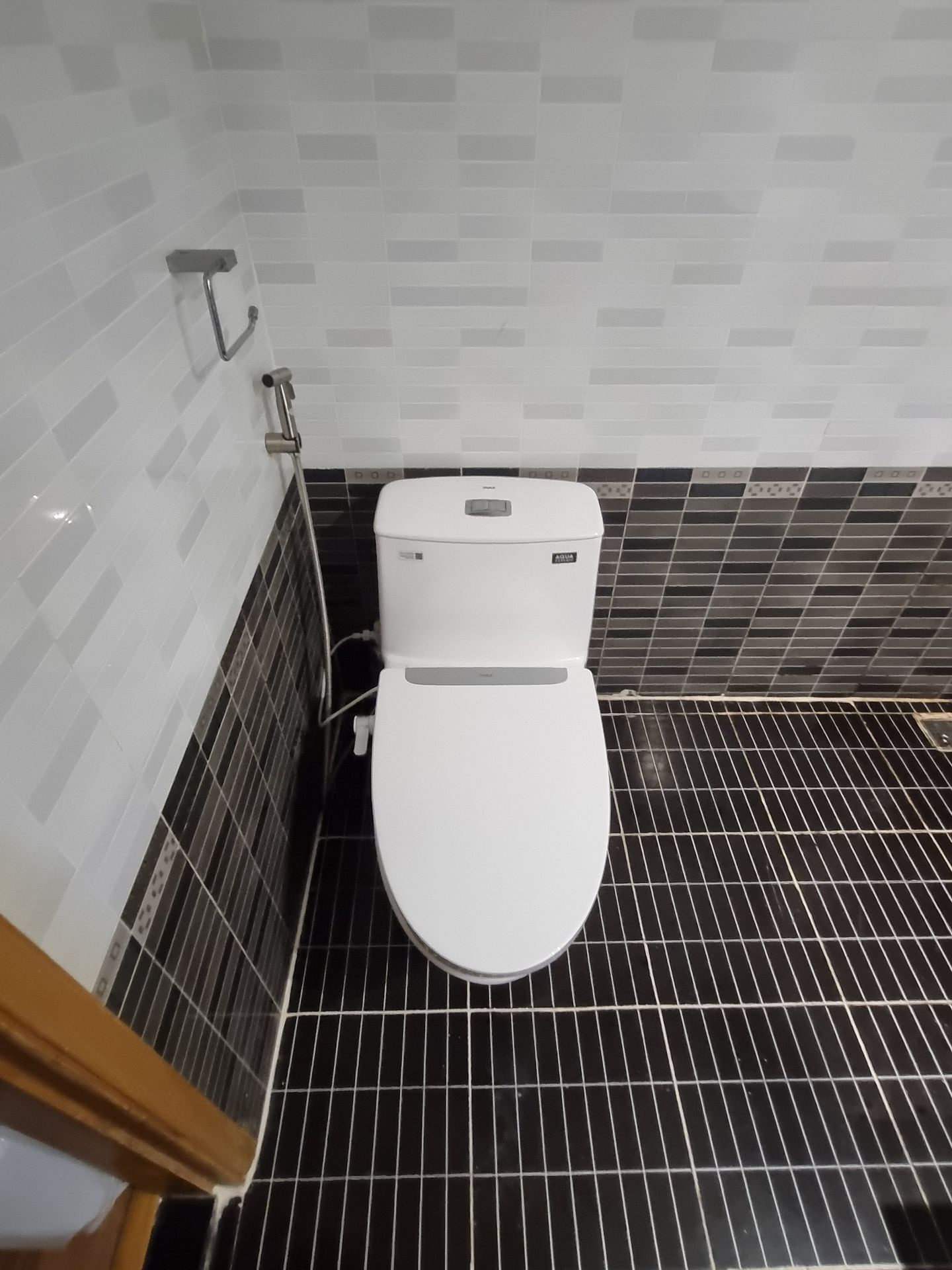 Đánh giá sản phẩm Bồn cầu 1 khối nắp rửa cơ INAX AC-919R + CW-S32VN