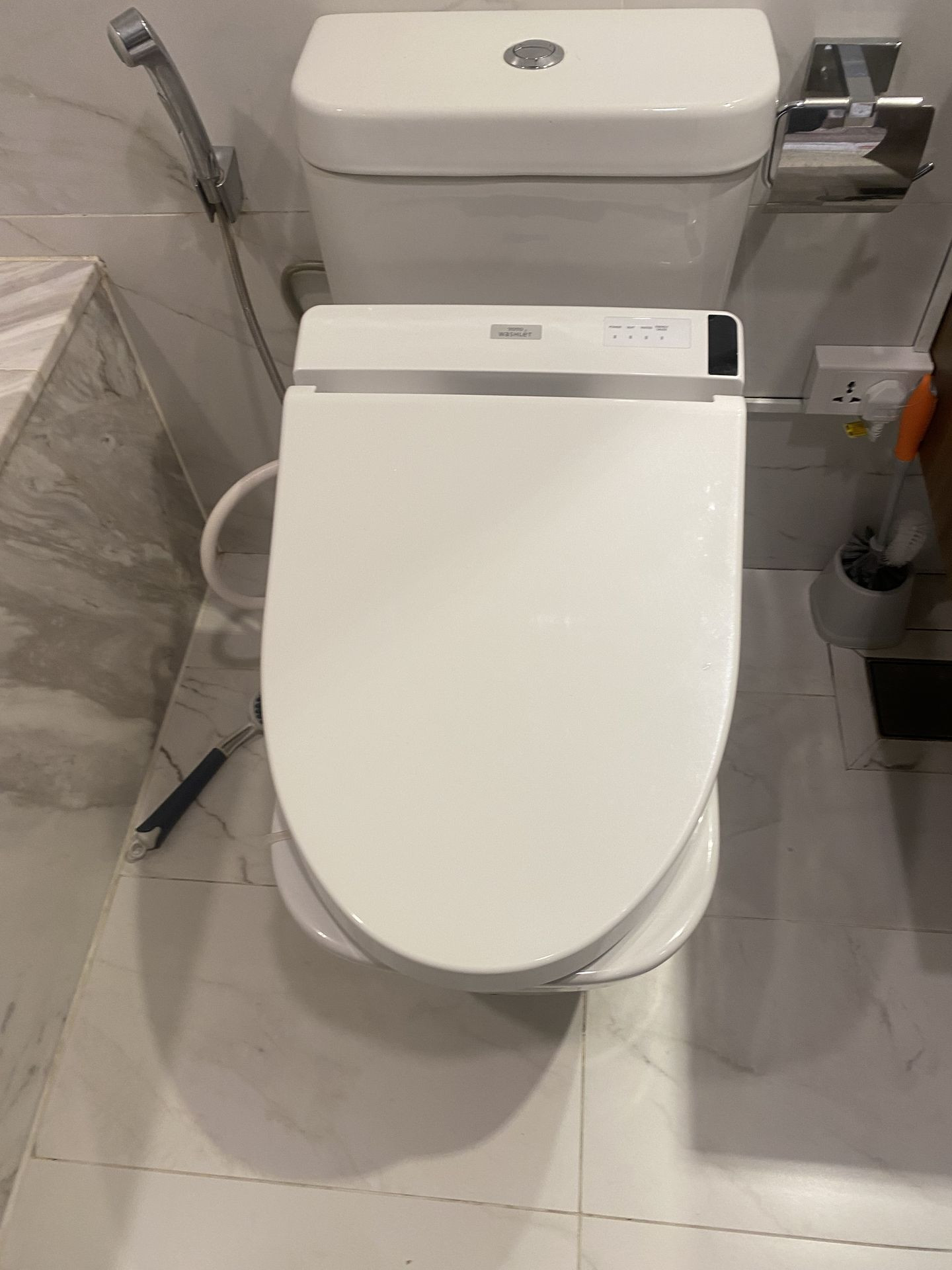 Đánh giá sản phẩm Nắp rửa điện tử Washlet TOTO TCF6531Z (W6)