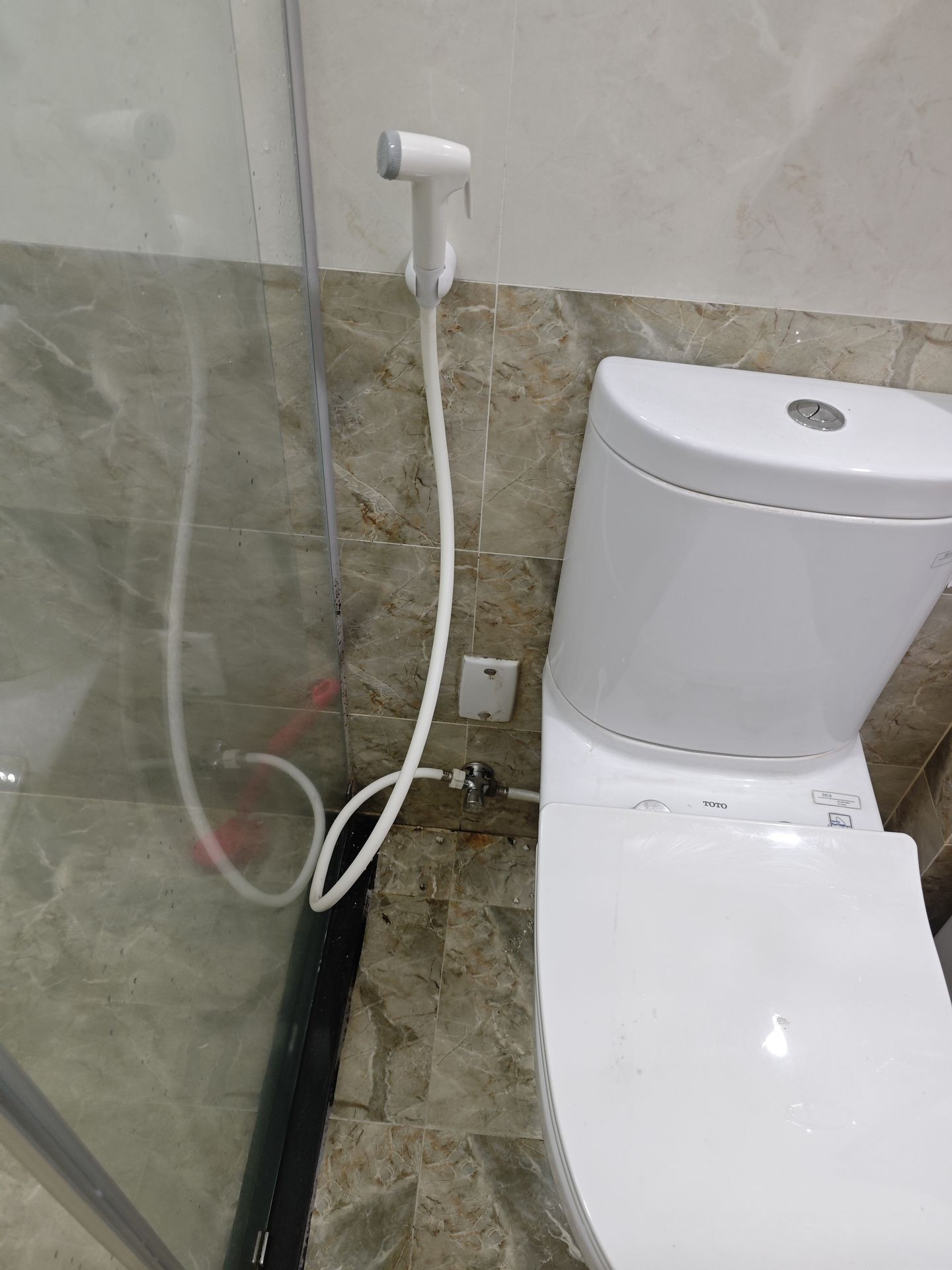 Đánh giá sản phẩm Vòi xịt vệ sinh Caesar BS304A