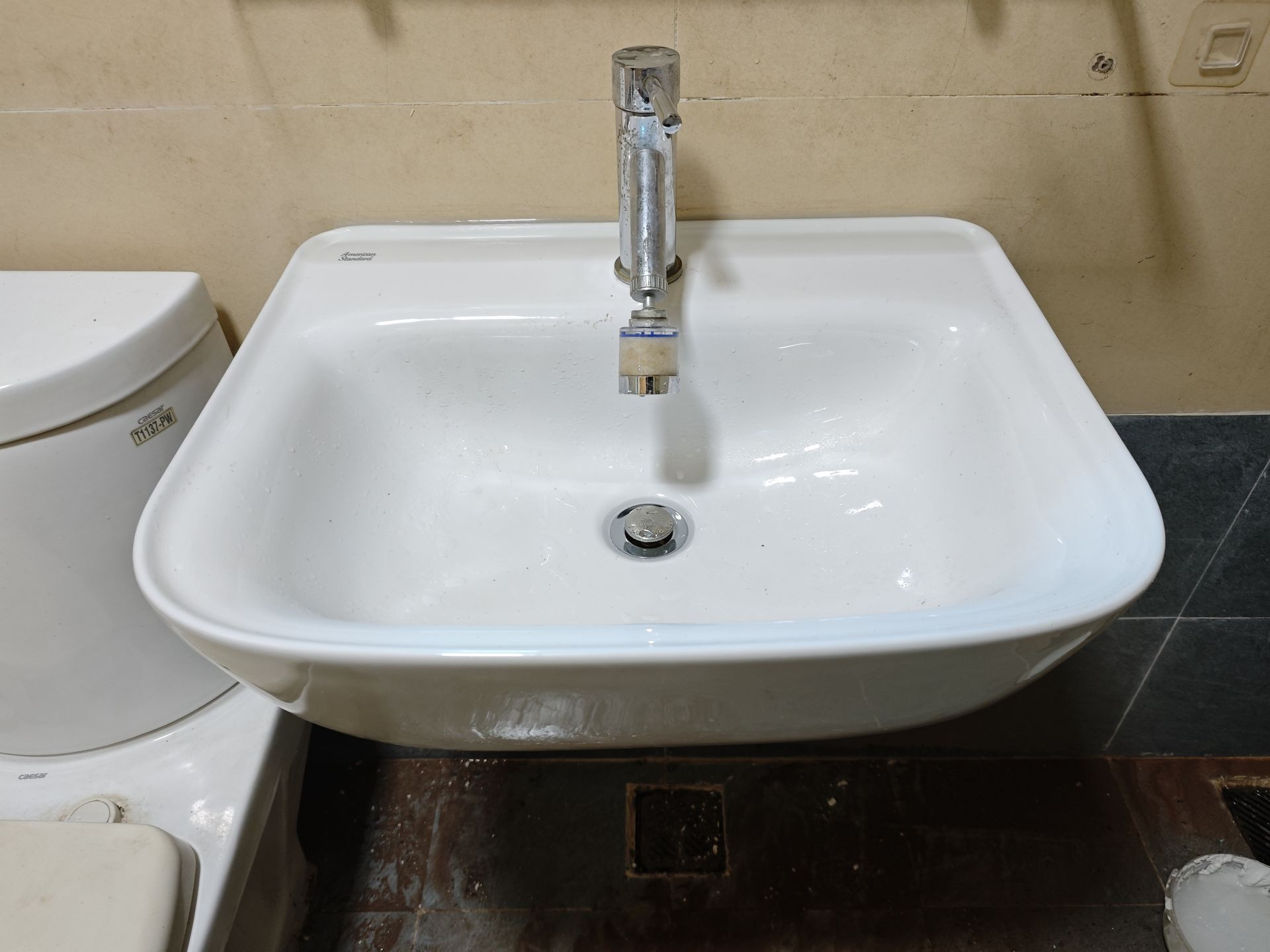 Đánh giá sản phẩm Chậu lavabo treo tường LOVEN American Standard VF-0262 (VF0262)