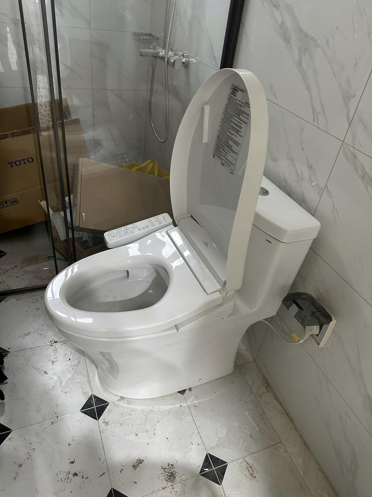 Đánh giá sản phẩm Nắp bồn cầu thông minh TOTO TCF33461GAA (W24)